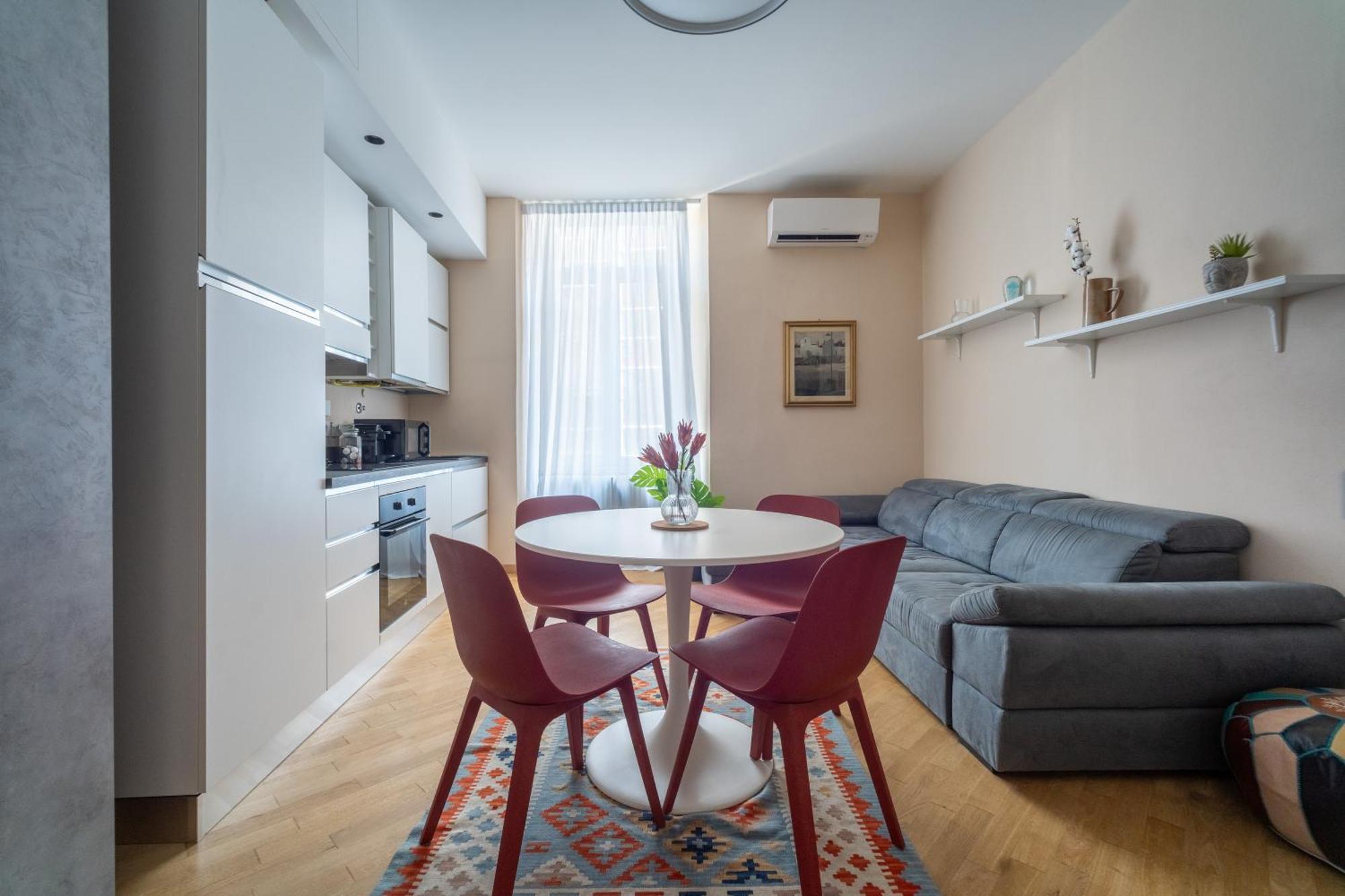 Al Donni Aircon City Center Бергамо Экстерьер фото